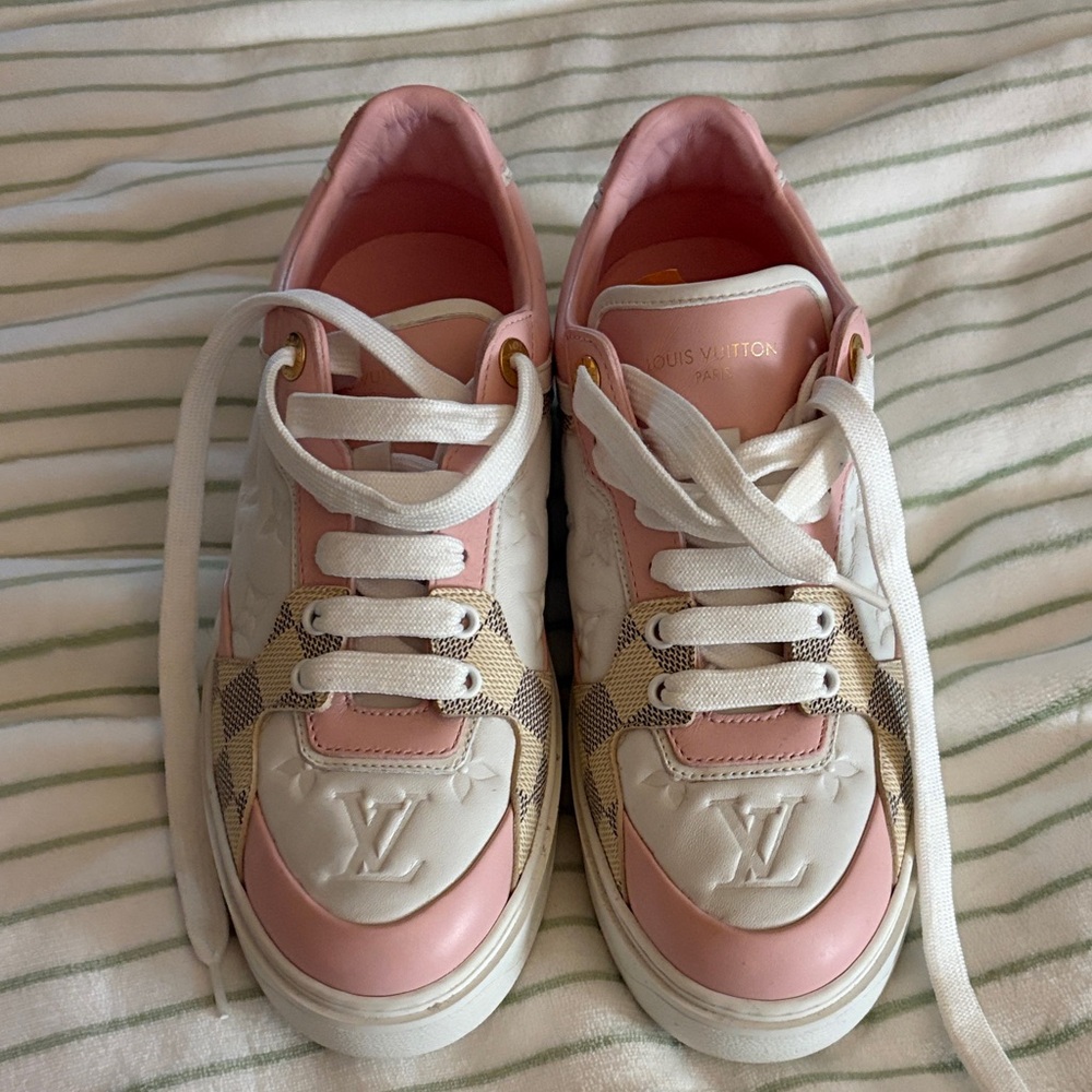 Louis Vuitton Women's Sneakers in Pink and White